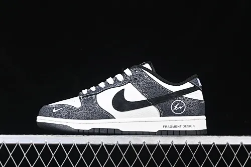 All categories Nk SB Dunk Series Nk SB Dunk Low High-end customized low-top sneakers Nk SB Dunk Low Lightning joint Dark pattern black hook Anniversary high-end customized low-top casual sneakers SF1029-401